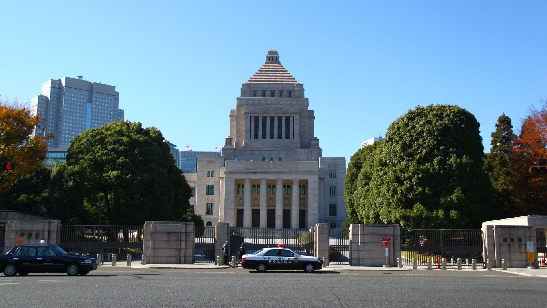 日本学者批评政府借“防卫”之名推进国家军事化