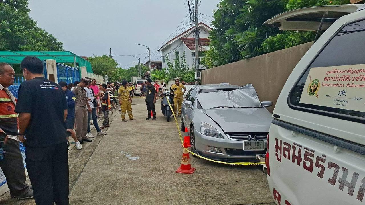 泰国资讯:曼谷车内男女离奇身亡 男子仍戴安全套