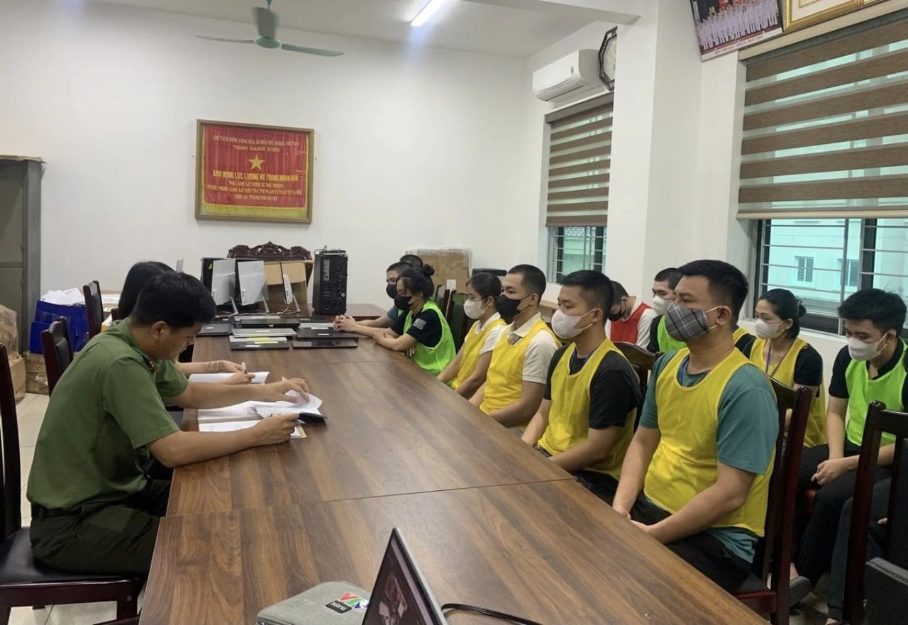 越南资讯:查获42两黄金、100万枚USDT!越南警方捣毁OKWIN跨国网络赌博集团,42人被起诉