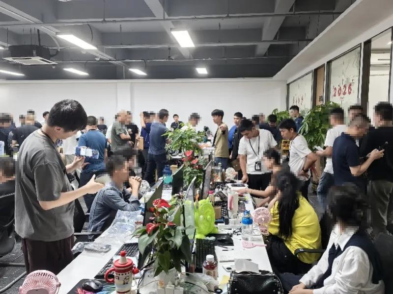🇨🇳 深圳公安打掉一“荐股”盘口,抓了245人!