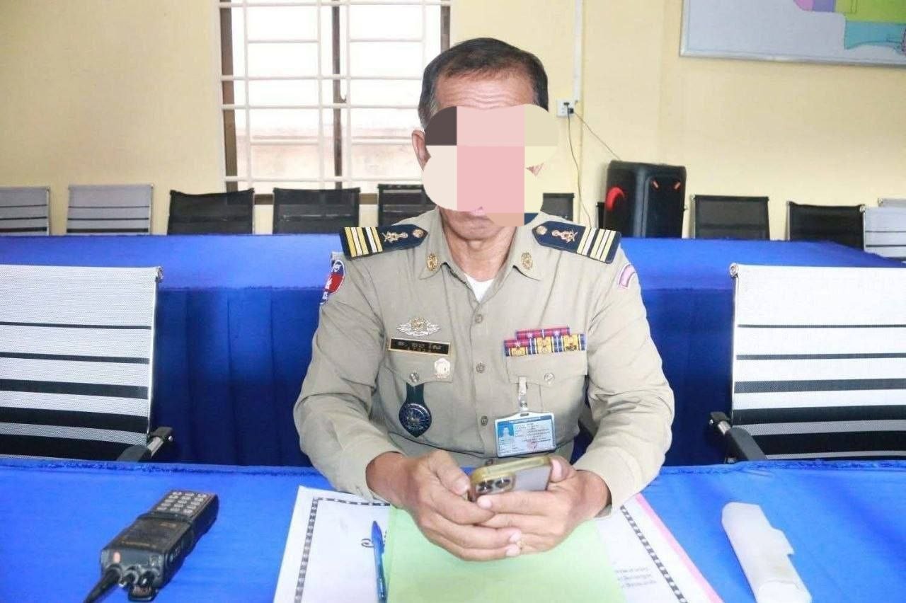干拉省一警察副局长在厕所上吊自杀