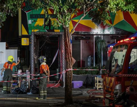 🇹🇭 昨晚,泰国曼谷一家知名酒吧突发大火 致27死63伤