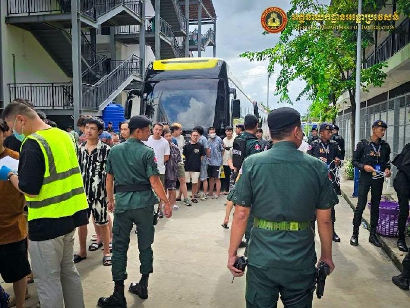 柬埔寨继续遣返158名中国籍人员