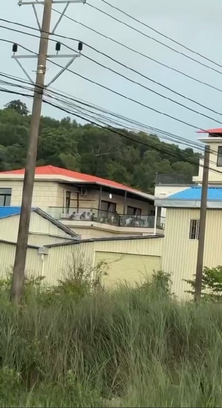 群友爆料:这个地方叫做云基,里面就一栋别墅,全是做国内A股的。