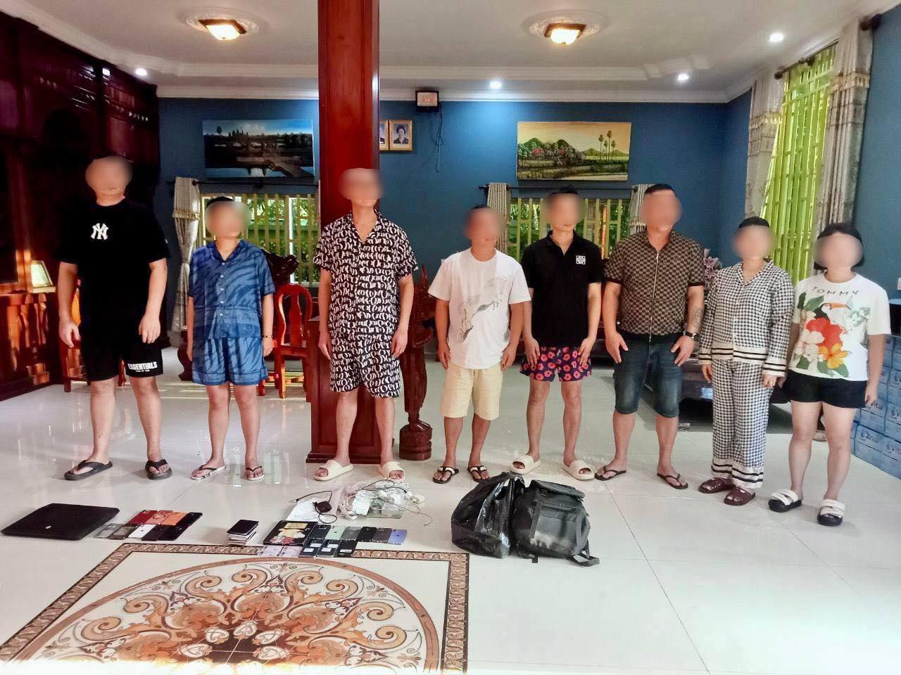 🇰🇭贡布省抓获数名涉诈外国人