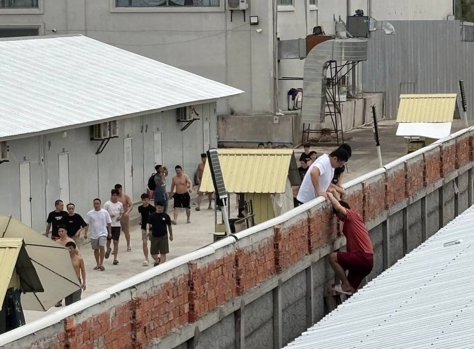 群友爆料:🇰🇭波贝鼎盛园区的推推已经开始翻墙跑路了,维加斯园区也在跑