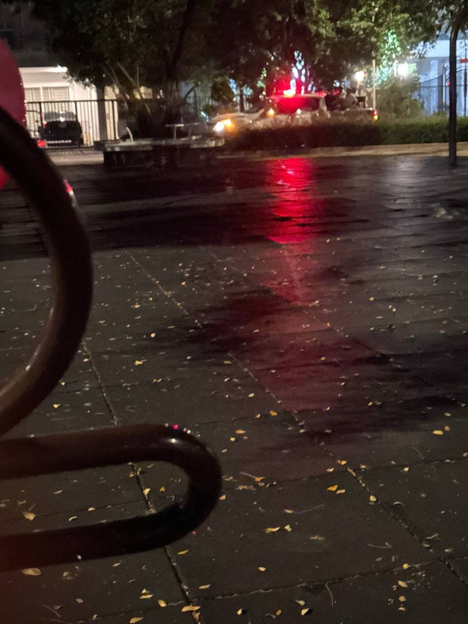 最新消息:刚刚金边炳发城住宿区被突击一处打野据点,亲眼目睹带走了10几号人。