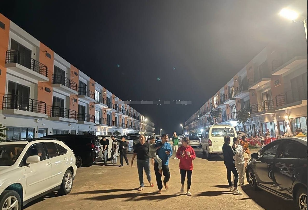 群友投稿 在波哥山人撤离后,当地军队迅速接管了该地区,并开始对外出售波哥遗留的房产。