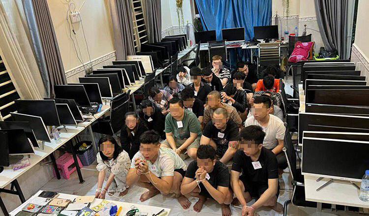 官方表态:将立法重拳打击电诈