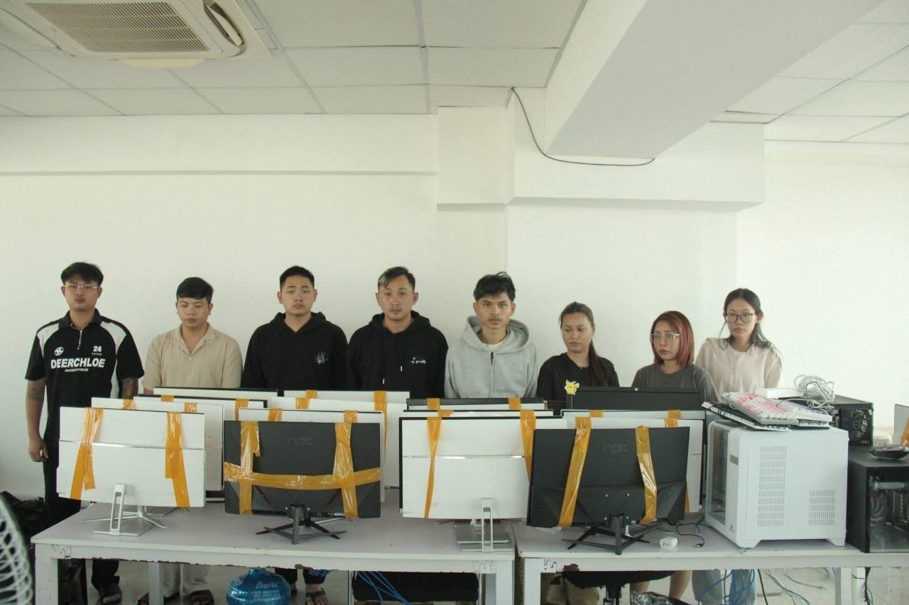 柬埔寨资讯:军警突袭网络赌博窝点 8人落网