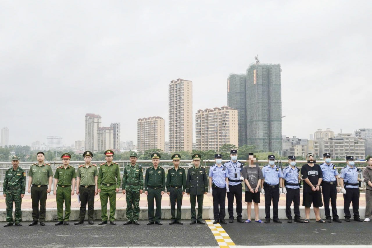 越南广宁省驱逐6名企图偷渡回国中国公民