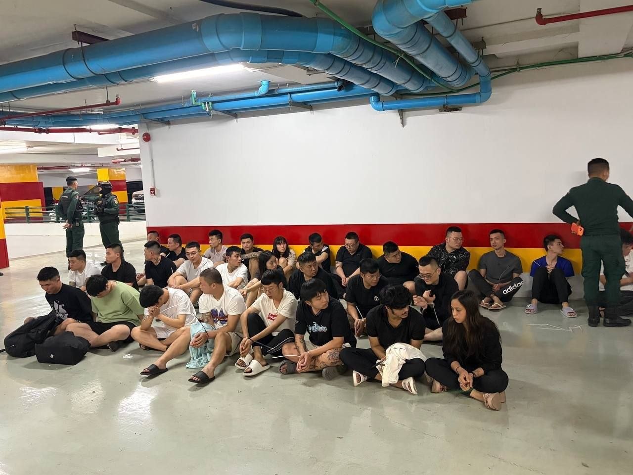 🇰🇭金边昨晚抓了300多人!