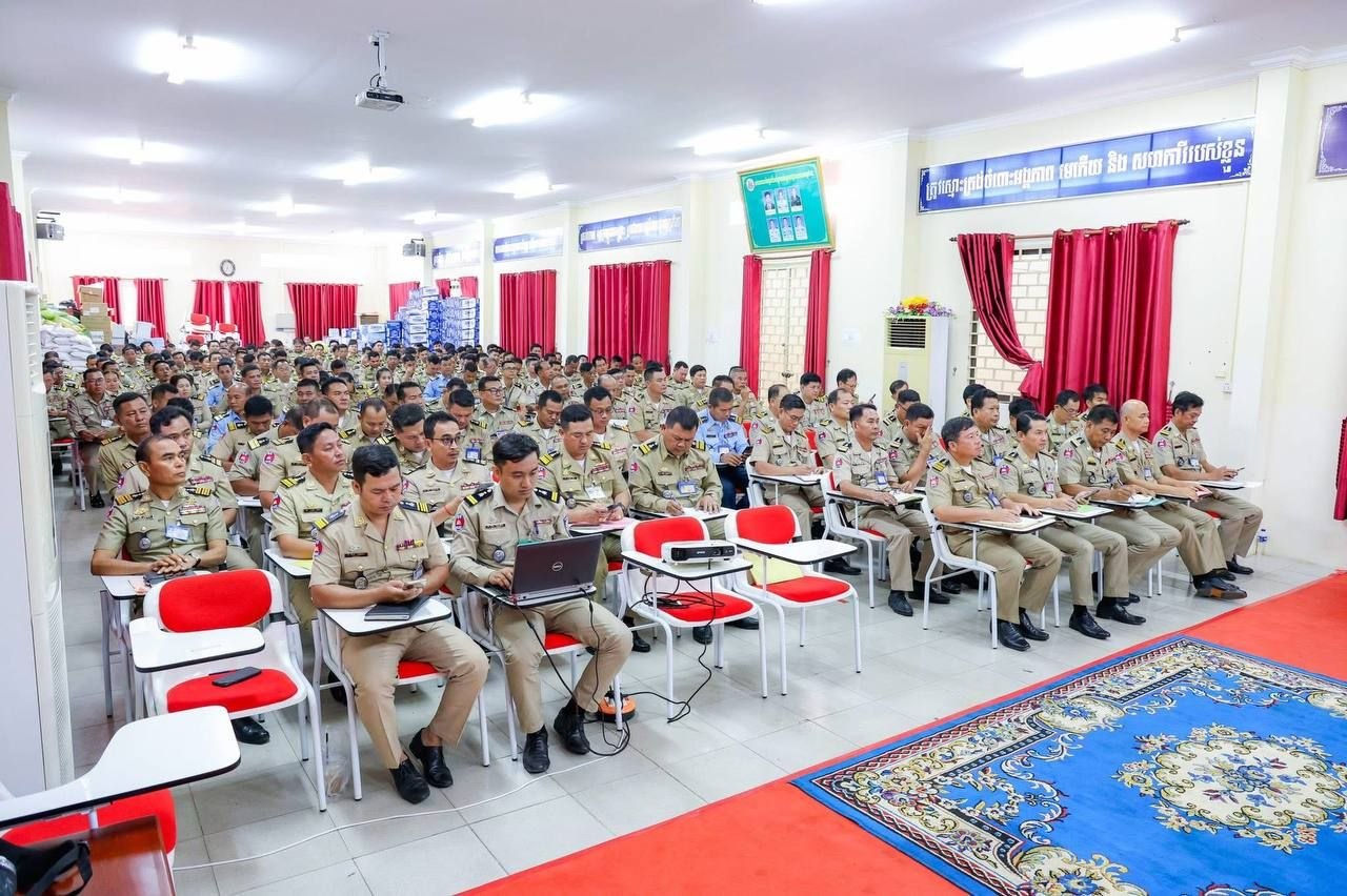 🇰🇭贡布警方开月会定调:继续重拳打击街头混混、毒品和网络诈骗