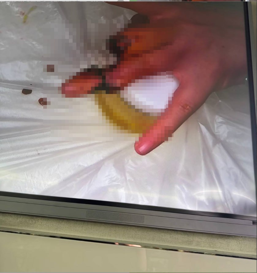 群友爆料:最黑缅甸交克村、新泰昌园区9号楼,某老板拖欠员工工资不发放,员工集体讨伐要薪资,却遭受威胁,甚至直接“杀鸡儆猴”!