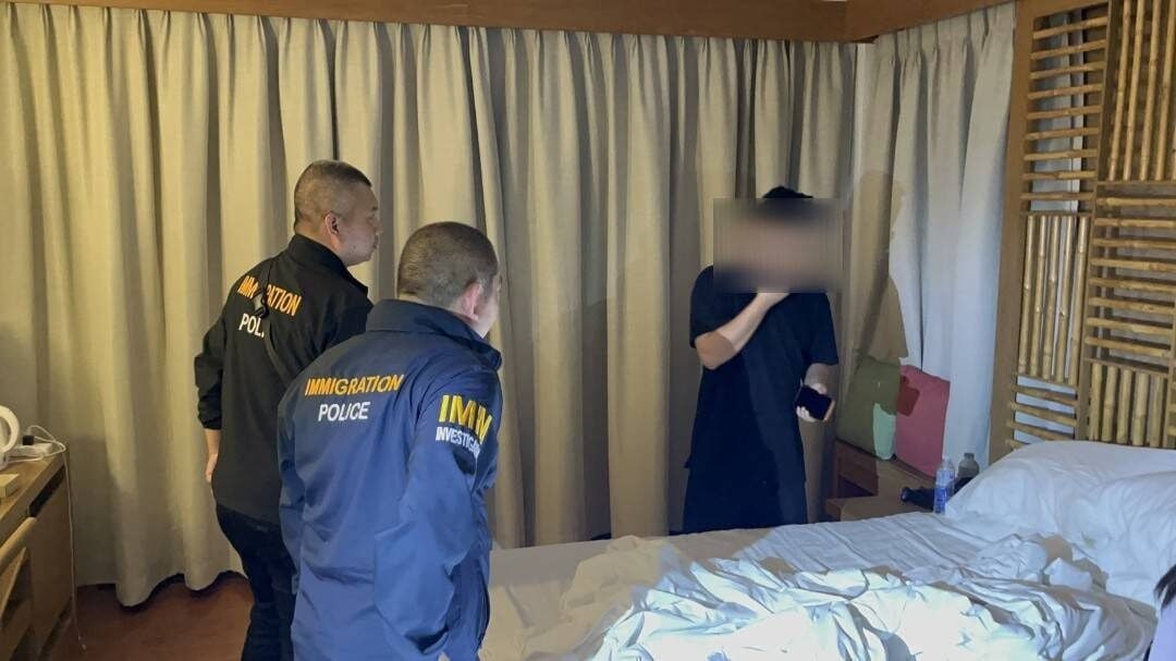 泰国资讯:中国男子涉嫌3000万元人民币地下换汇案在泰国落网 签证被撤销等待遣返