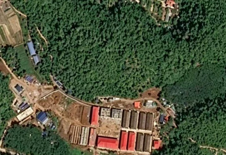 群友爆料:缅东三佛塔“强盛集团”黑园区曝光。做国盘和美盘。坐标:15.47292,98.28404。
