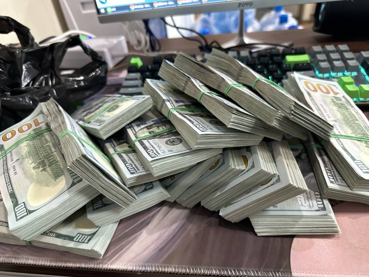 群友投稿:今天十五号,又到了发工资的日子,行业是比以前好做得多。