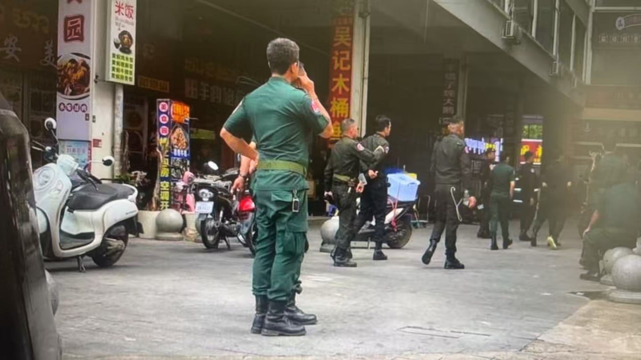 网友反馈:西港南海后面还有好多宪兵在巡逻,各位出门记得带好护照,没护照的兄弟保重!
