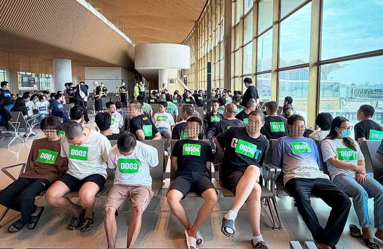 柬埔寨资讯:遣返122名涉嫌非法居留及网络诈骗的中国公民