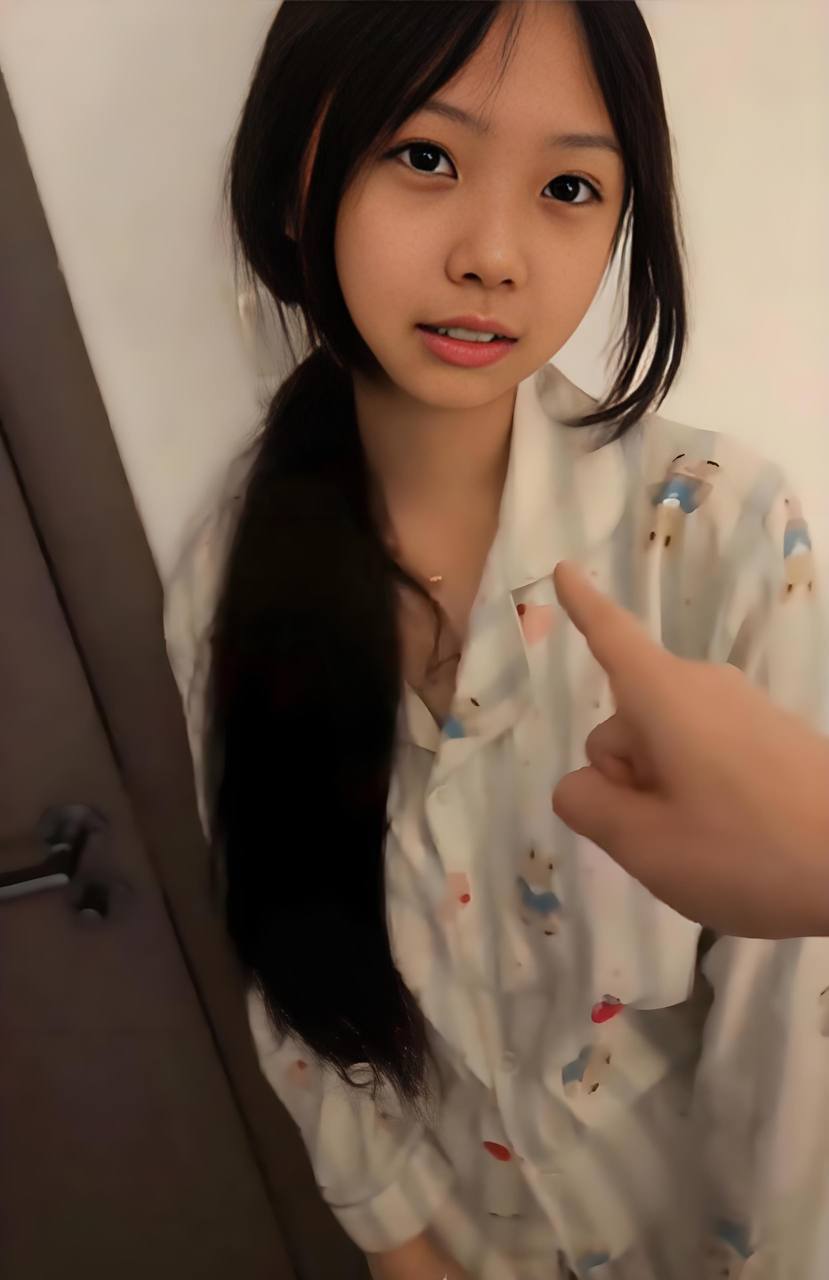 🌙 睡衣女神最新私密自慰视频流出!