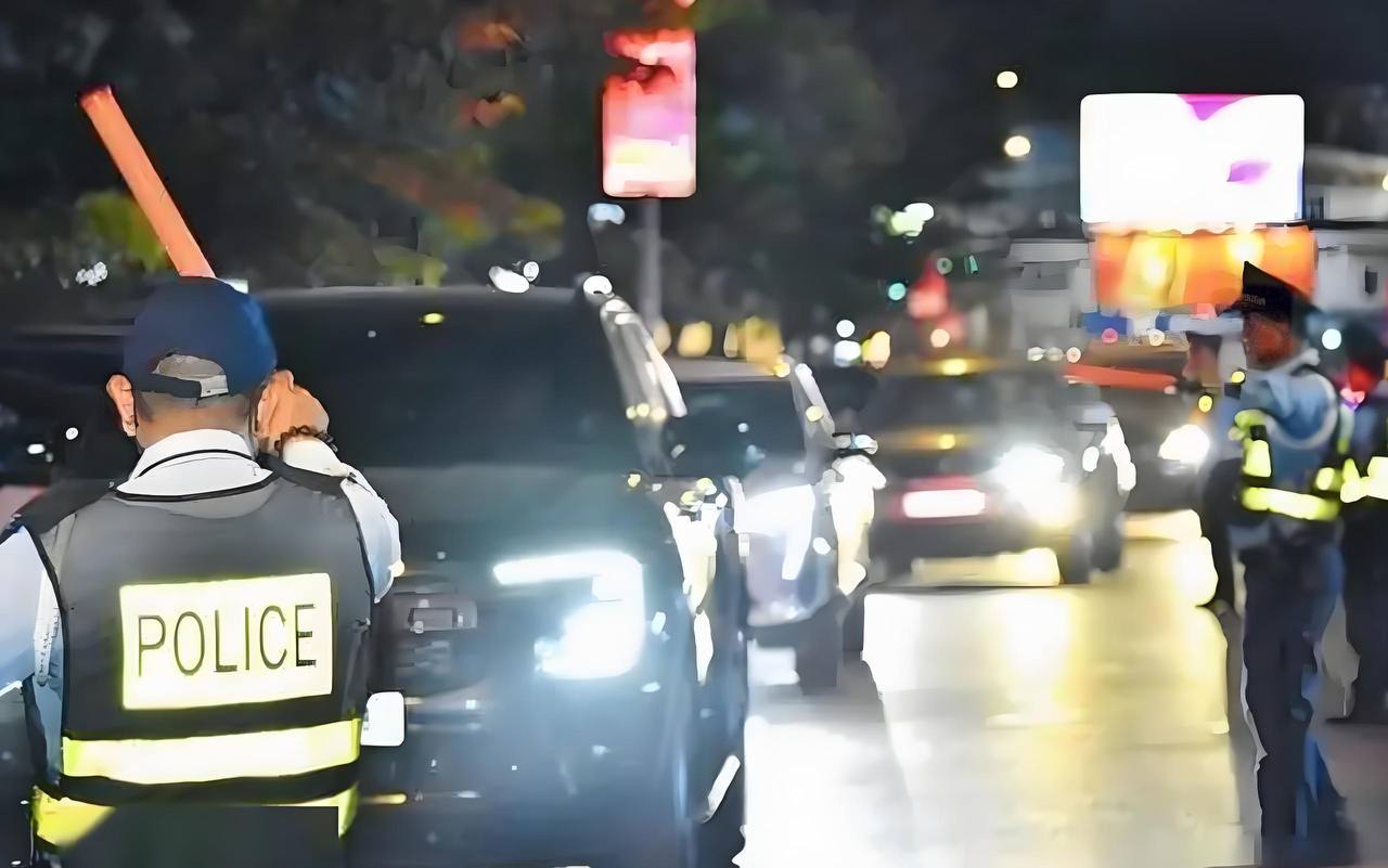 网友投稿:注意!金边缉毒局现在上街抓人,完全是盲筛!