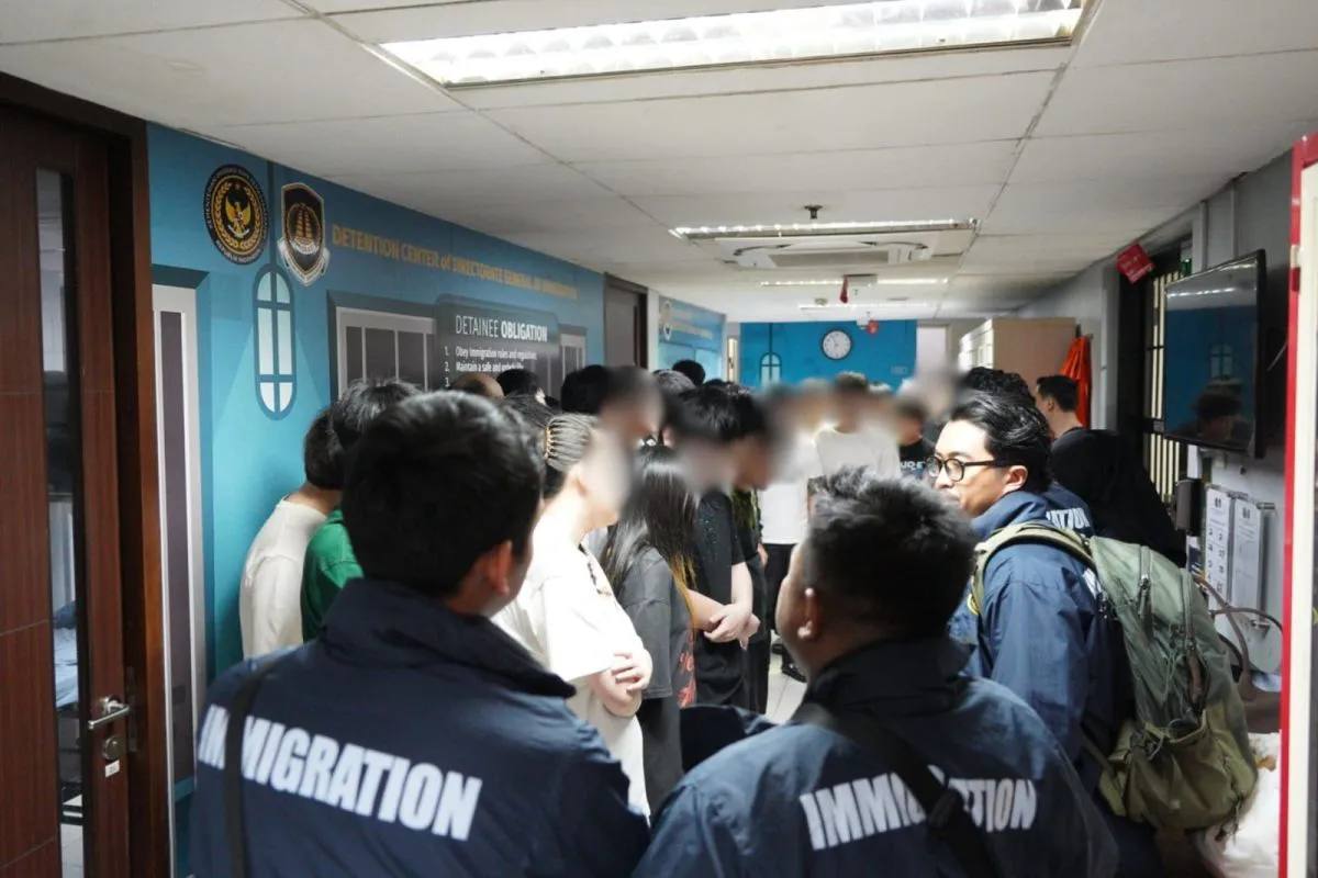 92名涉嫌在巴淡岛进行投资诈骗的中国公民被驱逐出境,并终身禁止入境印尼。