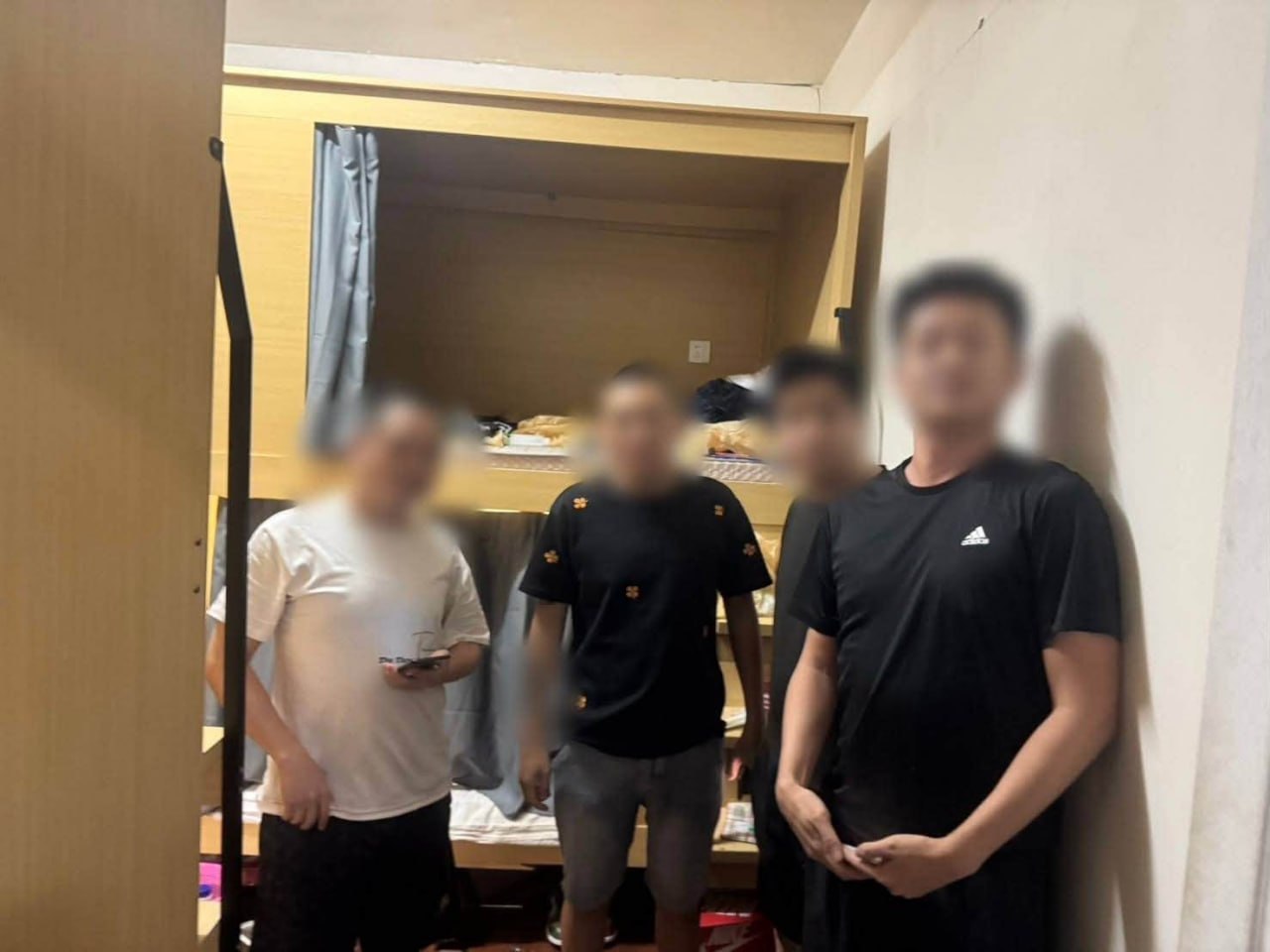泰国资讯:移民局捣毁“中国灰产”藏身点 16名中国非法入境人员在曼谷落网