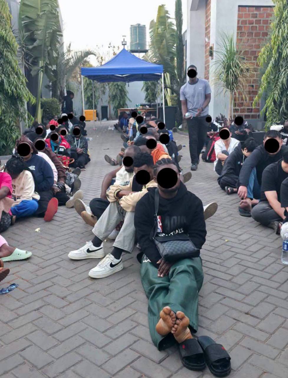 🇿🇲 卢萨卡警方捣毁一电诈窝点 抓获79名涉诈嫌疑人(含11名中国籍)