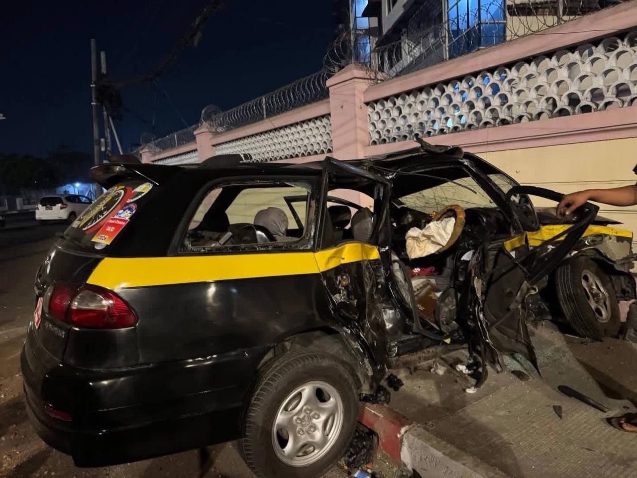 缅甸资讯 2026年3月7日,仰光省,鼎干军镇,维扎亚达路与丹苏玛路红绿灯十字路口,督瓦那方向一侧。