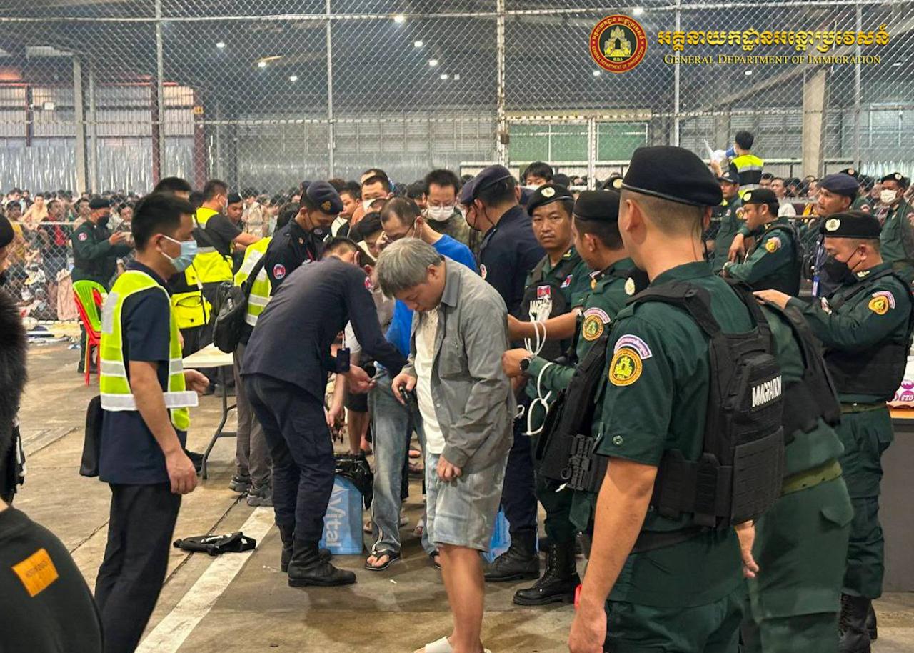 柬埔寨资讯 昨天,335名中国人被遣返!