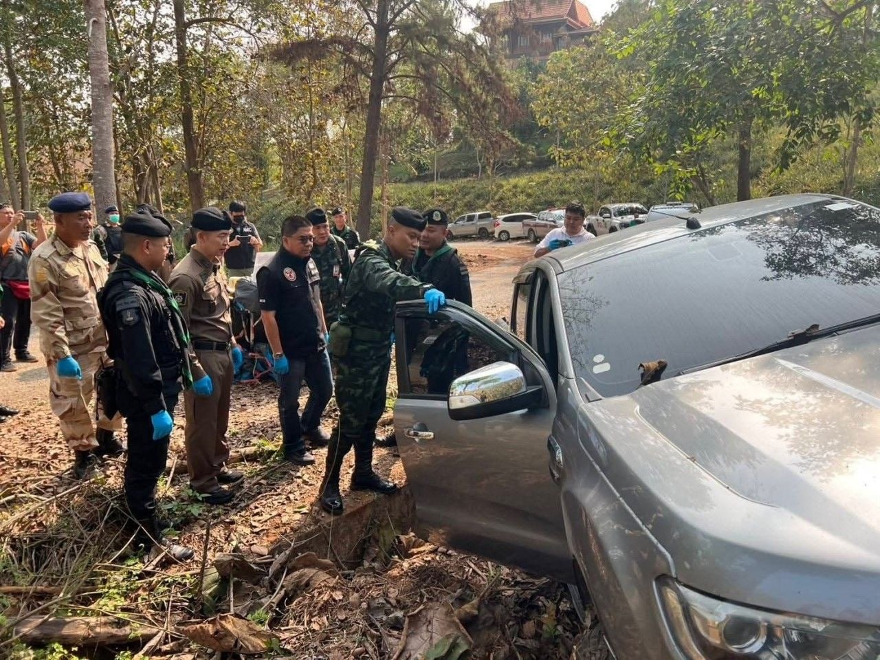 泰国清莱破获特大运毒案 查获冰毒300万粒 司机弃车逃跑