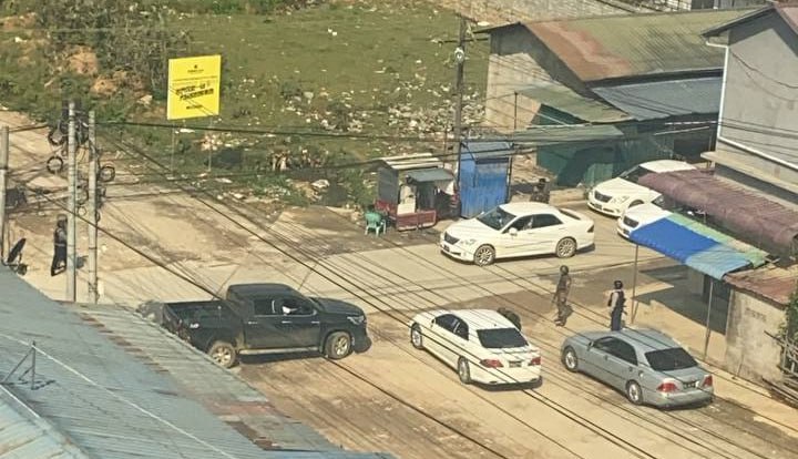 今天,缅甸木姐大街上全是警察在大检查