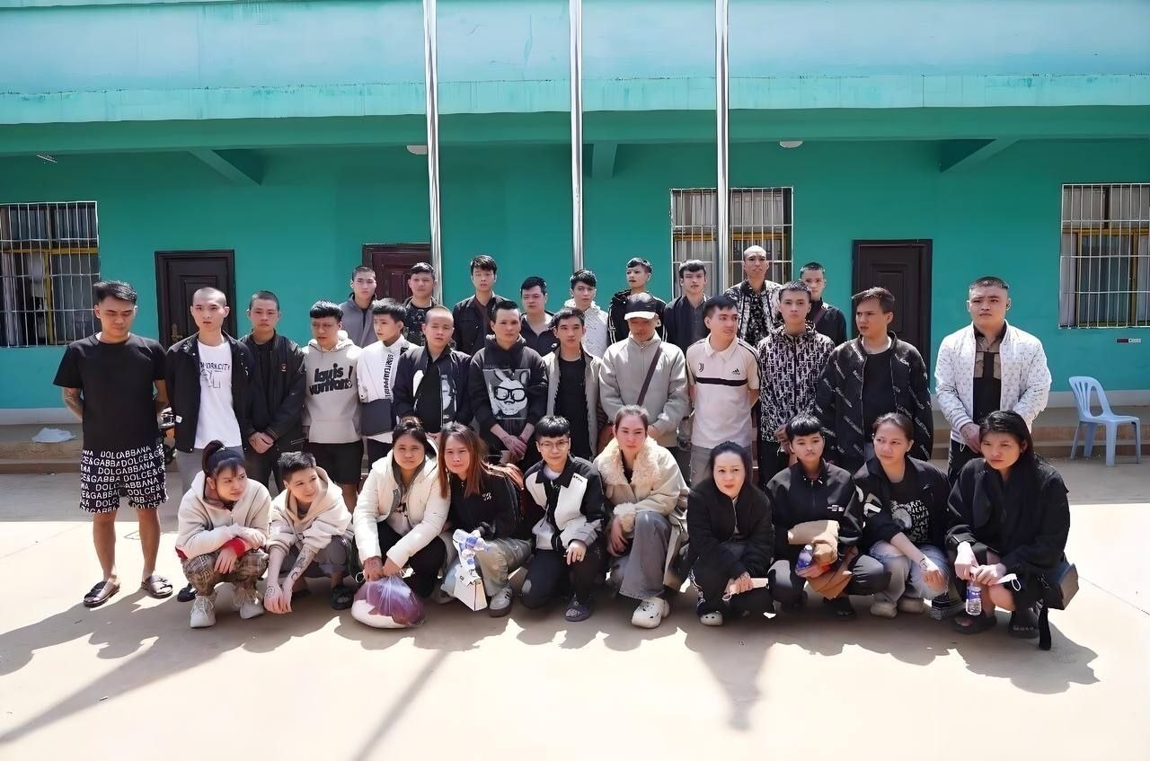 “佤邦司法委” #向缅政府移交32名被解救越南籍人员!