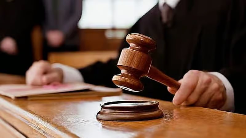 迪拜男子因抢金链被判抢劫罪