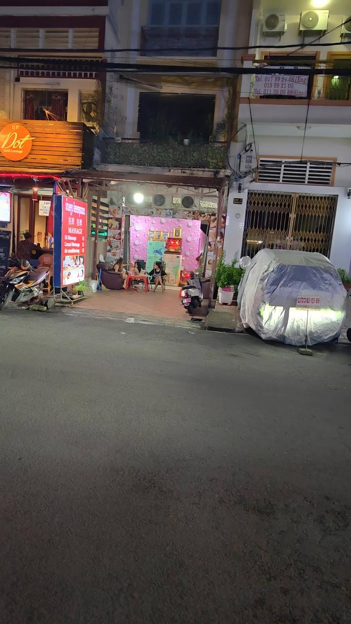 网友投稿:刚到金边,亲身踩坑街边这家按摩店,一场按摩下来,身上现金全部被偷走。