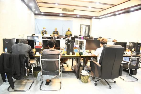 官方报道 老挝三江凯撒公寓被突袭现场报道: