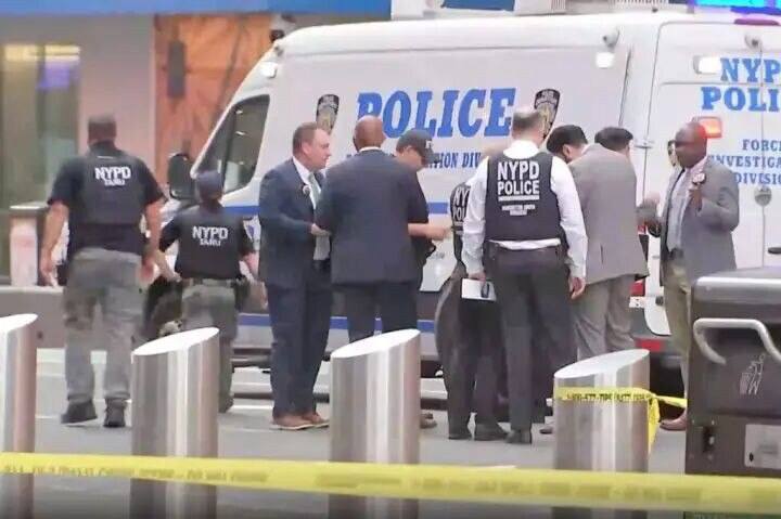 国际新闻 美国银行副总裁,被刺身亡