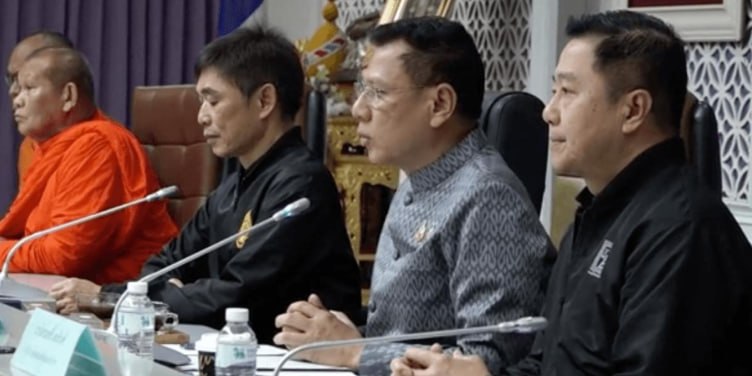 泰国司法部向僧侣家属提供300万泰铢赔偿金:11岁儿童驾车撞死10名僧侣