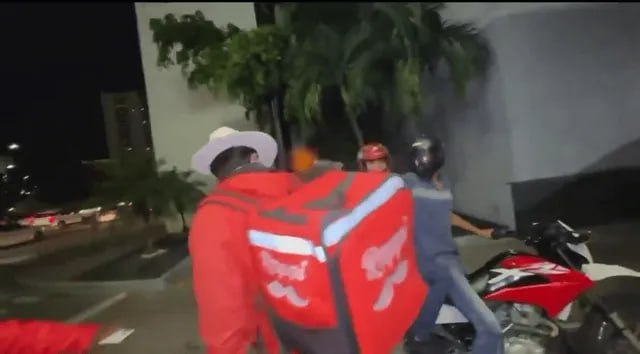墨西哥网红直播惨遭摩托枪手射杀,镜头录下惨状,黑帮势力难消除